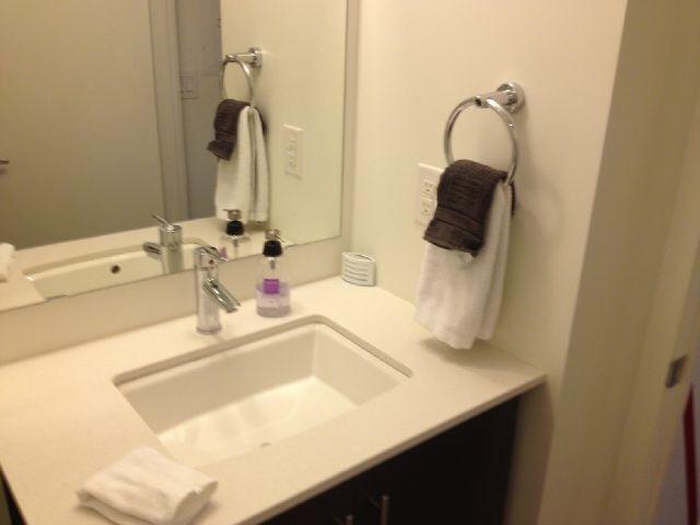 Square One Fully Furnished Suite Mississauga Esterno foto