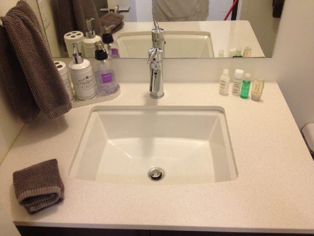 Square One Fully Furnished Suite Mississauga Esterno foto