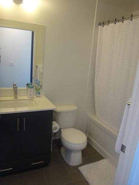 Square One Fully Furnished Suite Mississauga Esterno foto