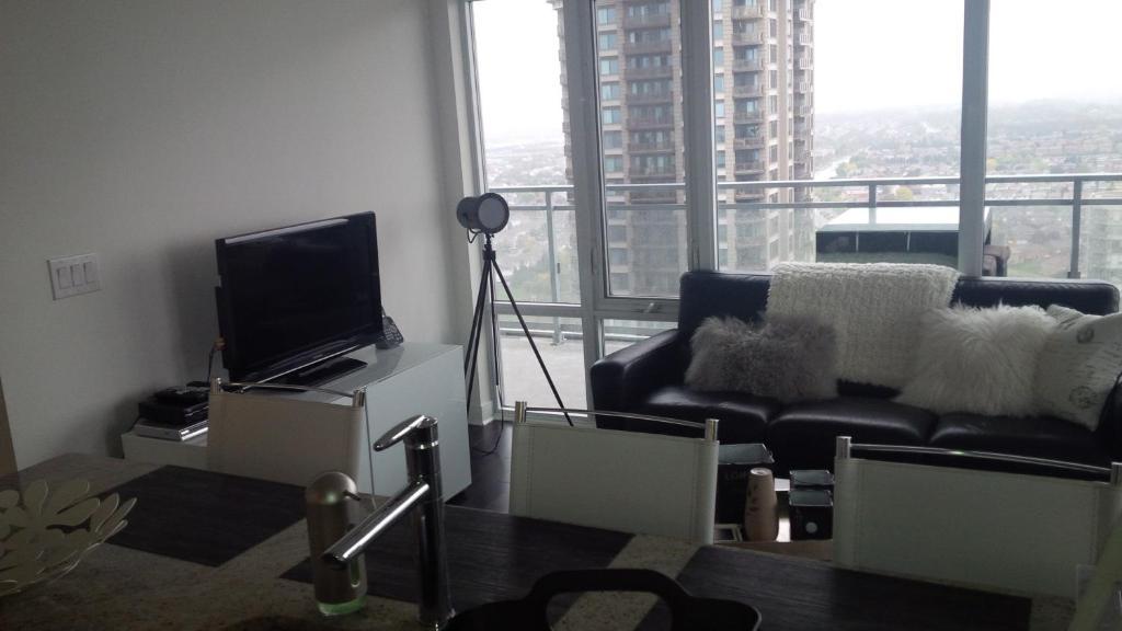 Square One Fully Furnished Suite Mississauga Camera foto