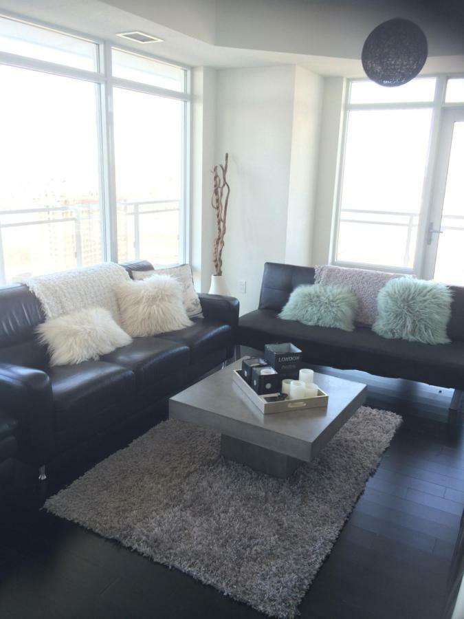 Square One Fully Furnished Suite Mississauga Esterno foto